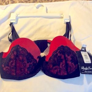 NWT Red and black lace bra - 38C